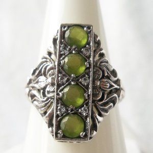 A peridot gemstone ring, 925 silver, size 6 US, Art Deco style.